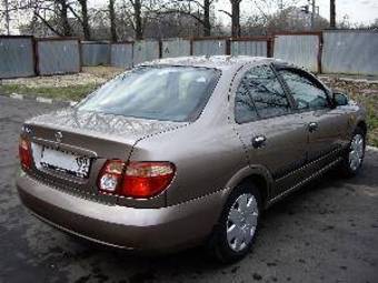 2005 Nissan Almera Pictures