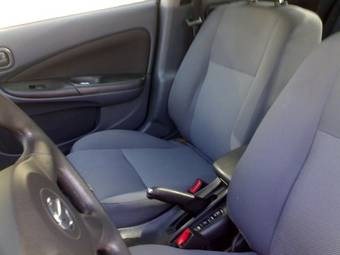 2005 Nissan Almera Pictures