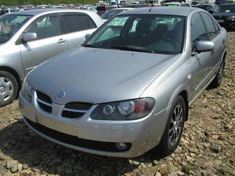 2005 Nissan Almera Photos