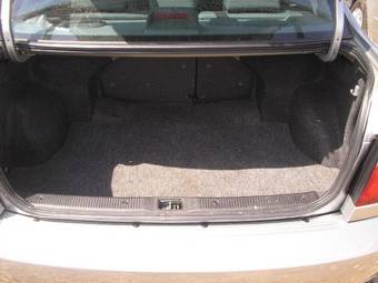 2005 Nissan Almera Pictures