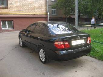 2005 Nissan Almera Pictures