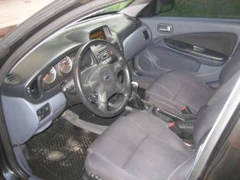 2005 Nissan Almera Photos