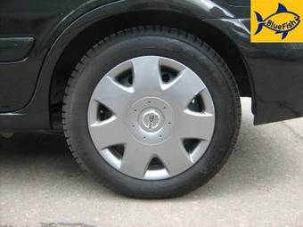 2005 Nissan Almera Photos