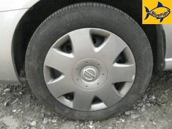 2005 Nissan Almera Photos