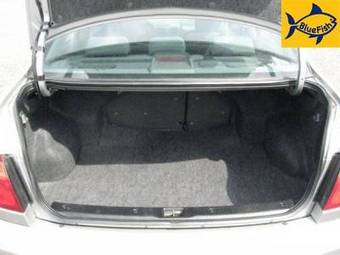 2005 Nissan Almera Photos