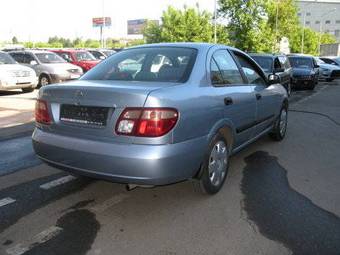 2005 Nissan Almera Photos