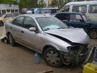 2005 Nissan Almera Images