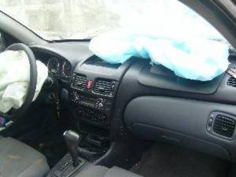 2005 Nissan Almera Pictures