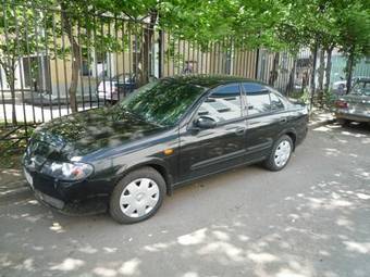 2005 Nissan Almera Pictures