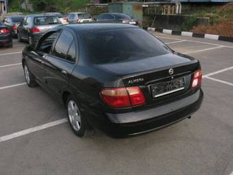 2005 Nissan Almera Photos