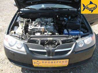 2005 Nissan Almera Photos