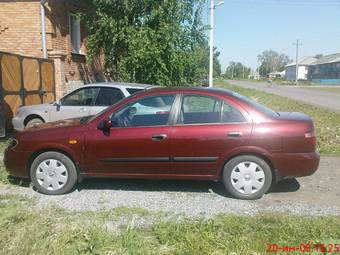 2005 Nissan Almera Pictures