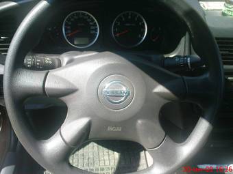 2005 Nissan Almera Images