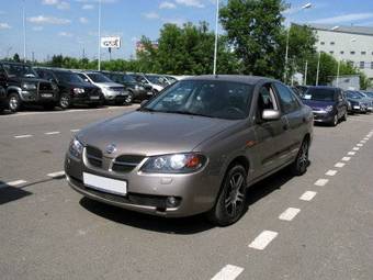 2005 Nissan Almera Pictures