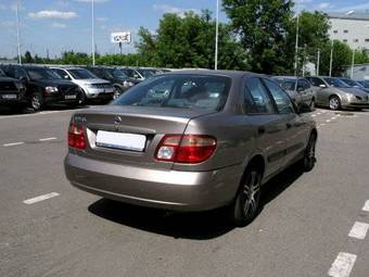 2005 Nissan Almera Pictures