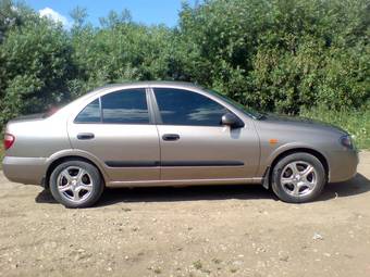 2005 Nissan Almera Photos