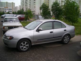 2005 Nissan Almera Pictures
