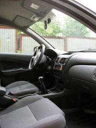 2005 Nissan Almera Pictures