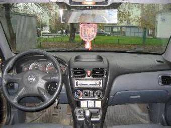 2005 Nissan Almera Photos