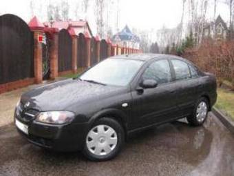 2005 Nissan Almera Pictures