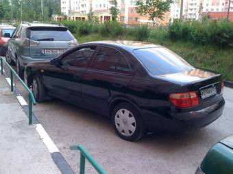 2005 Nissan Almera Pictures