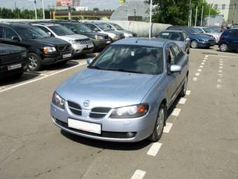 2005 Nissan Almera Pictures