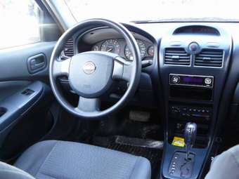 Nissan Almera