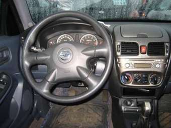 2006 Nissan Almera Photos