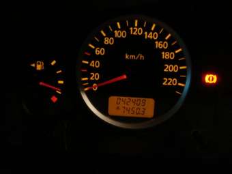 2006 Nissan Almera Photos