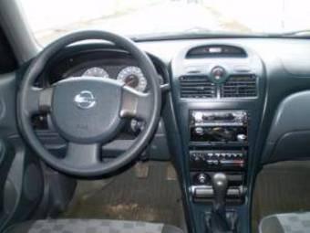 2006 Nissan Almera Pictures