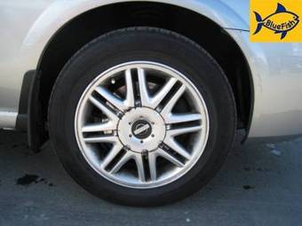 2006 Nissan Almera Pictures