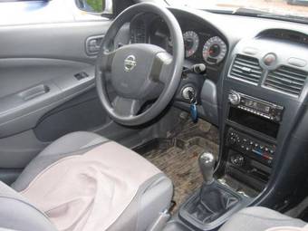 2006 Nissan Almera Images