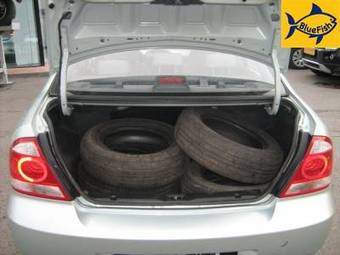 2006 Nissan Almera Images