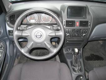 2006 Nissan Almera Photos
