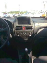 2006 Nissan Almera Images