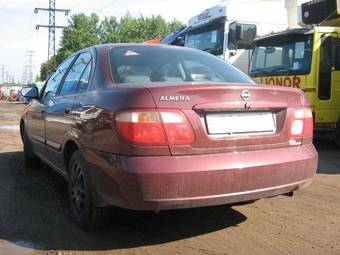 2006 Nissan Almera Photos