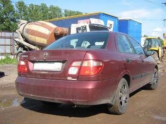 2006 Nissan Almera Pictures
