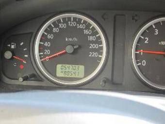 2006 Nissan Almera Photos
