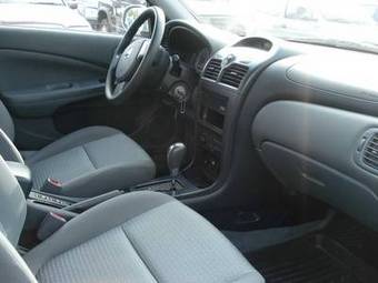 2006 Nissan Almera Pictures