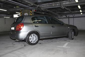 2006 Nissan Almera Images