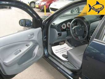 2006 Nissan Almera Pictures