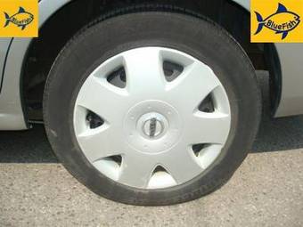 2006 Nissan Almera Pictures