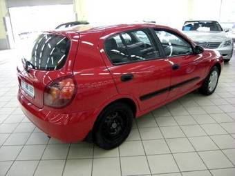2007 Nissan Almera Pictures