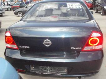 2007 Nissan Almera Images