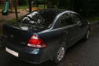 2007 Nissan Almera Pictures