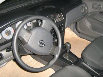 2008 Nissan Almera Photos