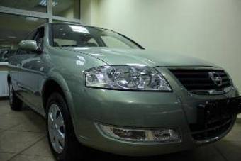 2009 Nissan Almera Images