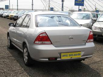 2010 Nissan Almera Photos