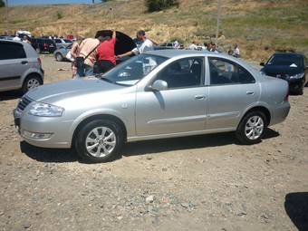 2010 Nissan Almera Images