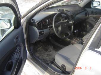 2005 Nissan Almera Classic Pictures